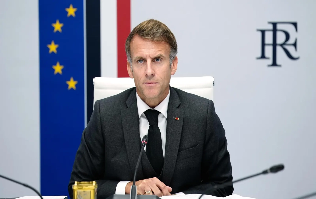 Macron anuncia restricciones a las manifestaciones y convoca Consejo de Defensa en Francia