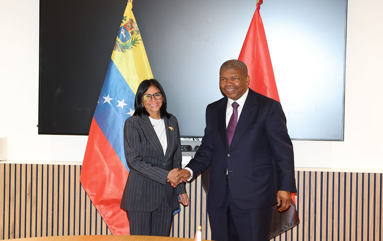 Presidenta Delcy Rodríguez sostiene una reunión bilateral con el Presidente de la República de Angola, João Manuel Goncalves Lourenço