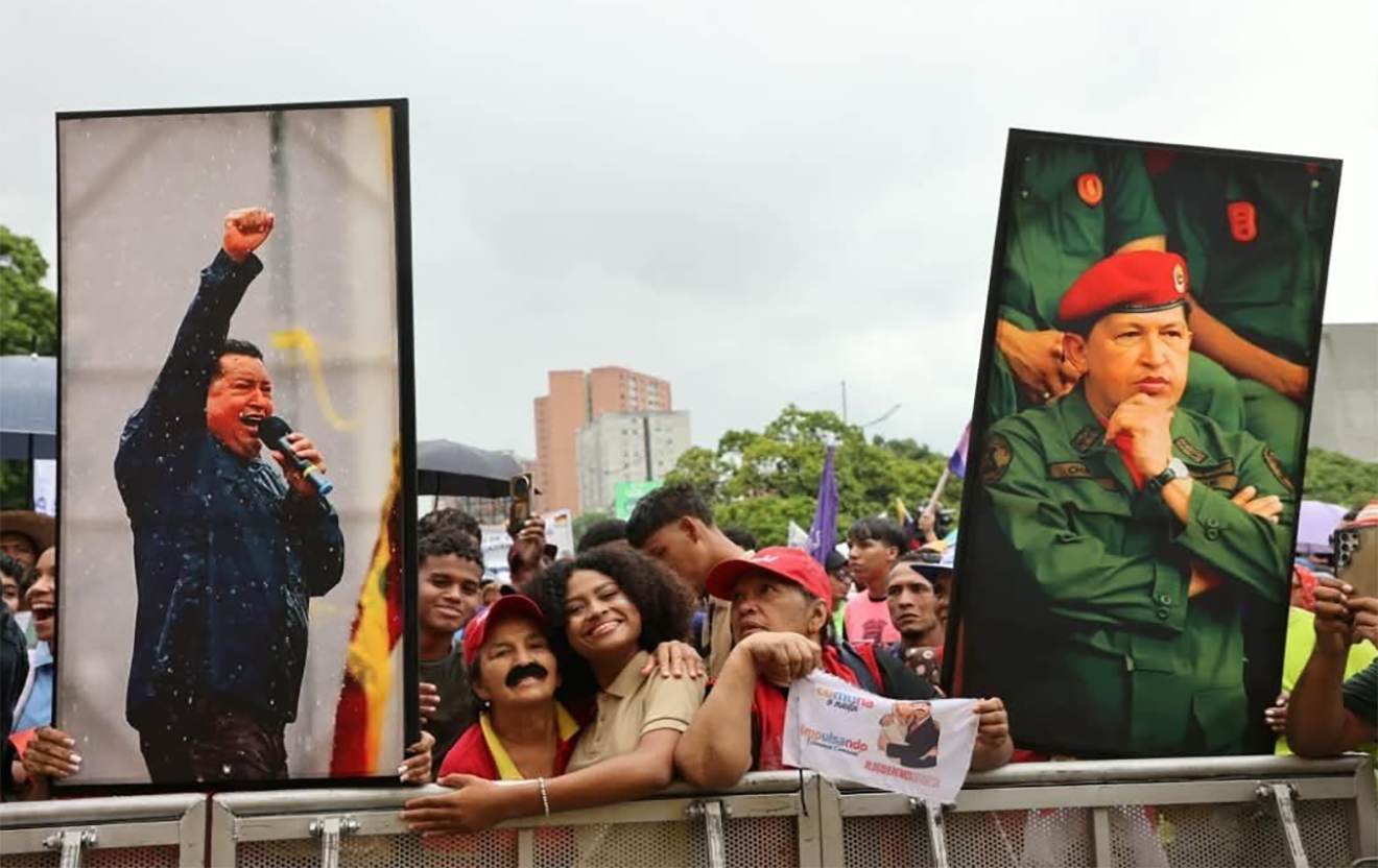 Caracas se moviliza para conmemorar la victoria electoral de Hugo Chávez en 2012